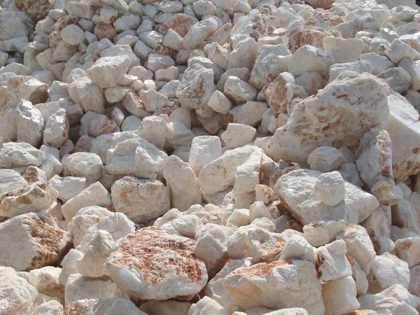 方解石磨粉生產設備與流程分析，生產廠家介紹